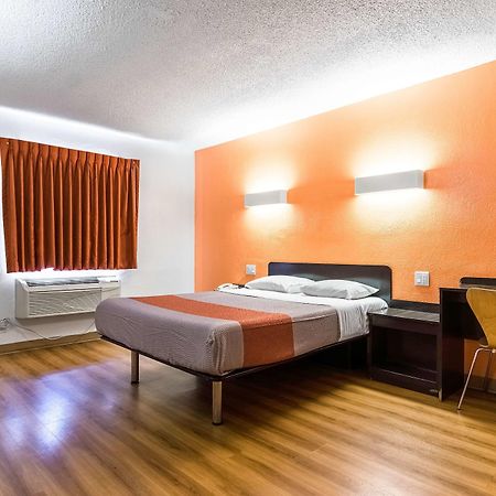 Motel 6-Long Beach, Ca - International City Exterior photo