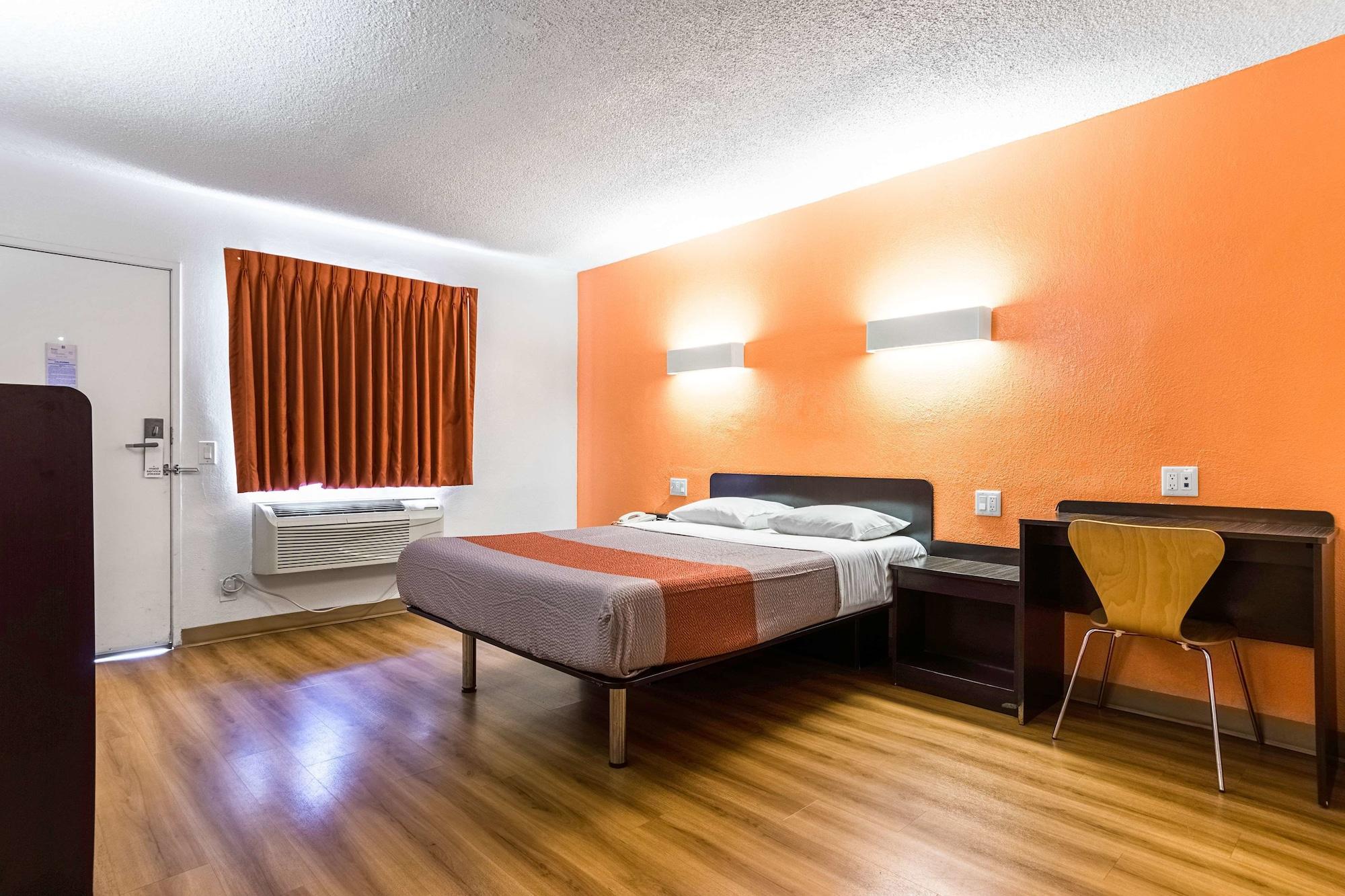 Motel 6-Long Beach, Ca - International City Exterior photo