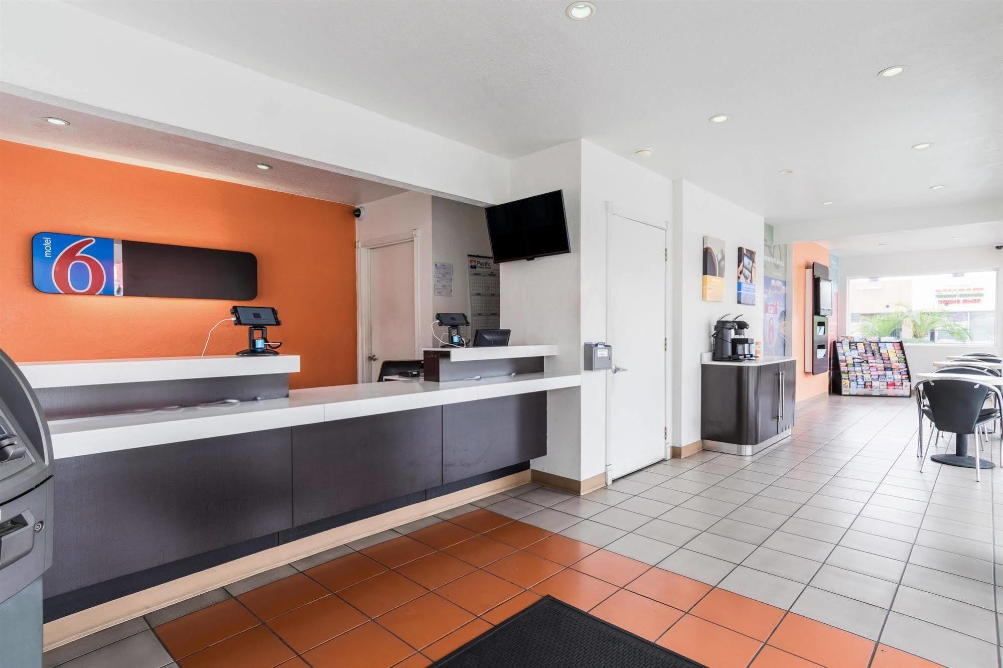 Motel 6-Long Beach, Ca - International City Exterior photo