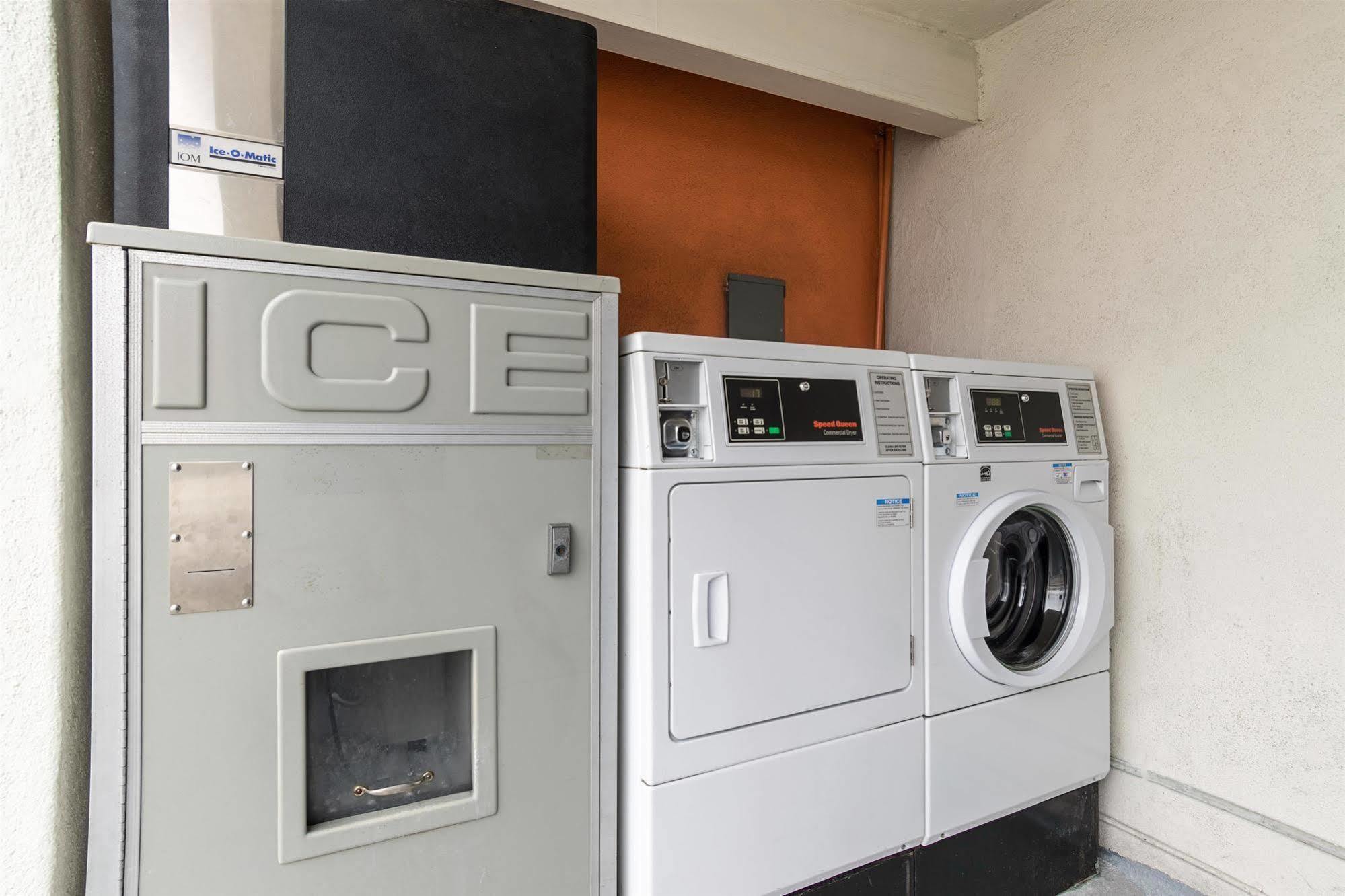 Motel 6-Long Beach, Ca - International City Exterior photo